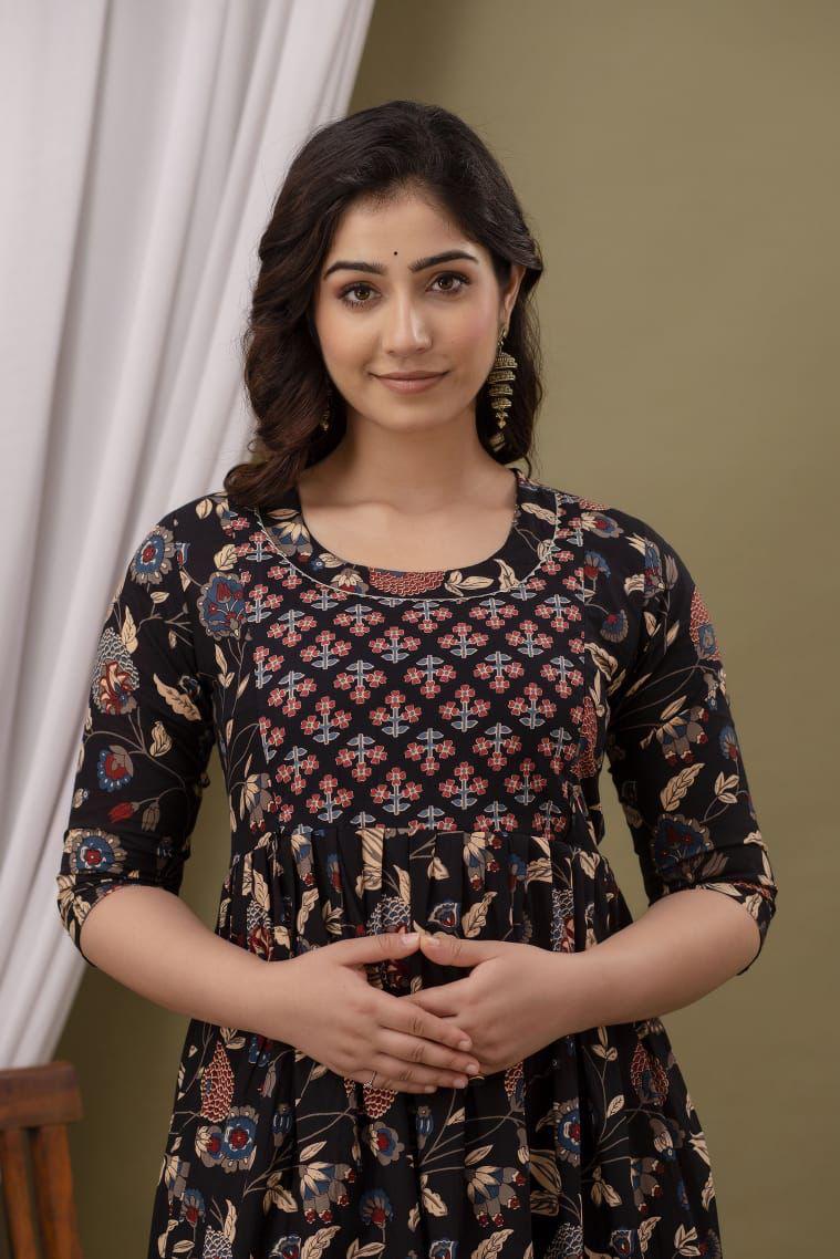 New Exclusive Cotton Cambric Floral Printed With Zip Design Maternity Gawn