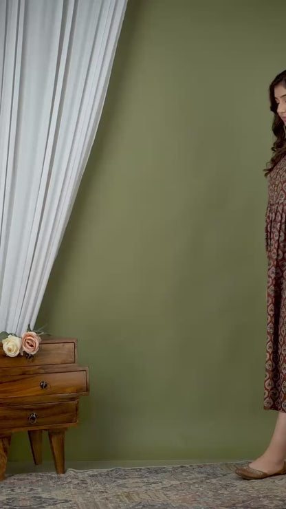 New Exclusive Cotton Cambric Floral Printed With Zip Design Maternity Gawn